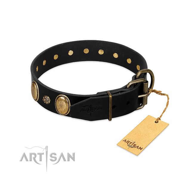 Handy use reliable genuine leather dog collar