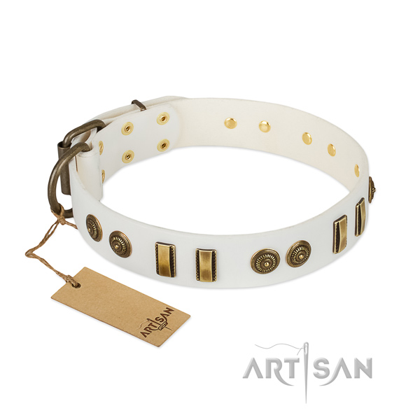 Rust-proof fittings on genuine leather dog collar for your doggie